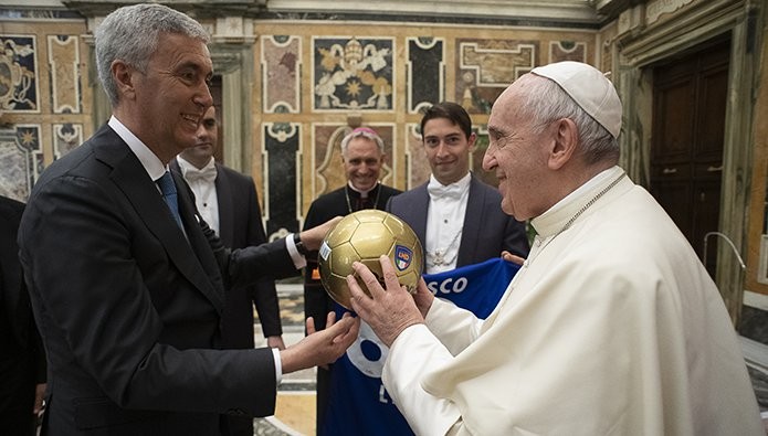 Papa Francesco e i rappresentanti del calcio dilettantistico italiano