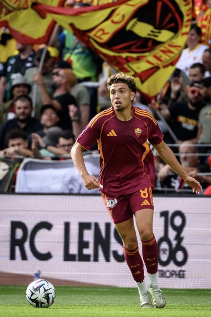 El Aynauoi in campo per Lens Roma. Fonte foto: AS Roma Image