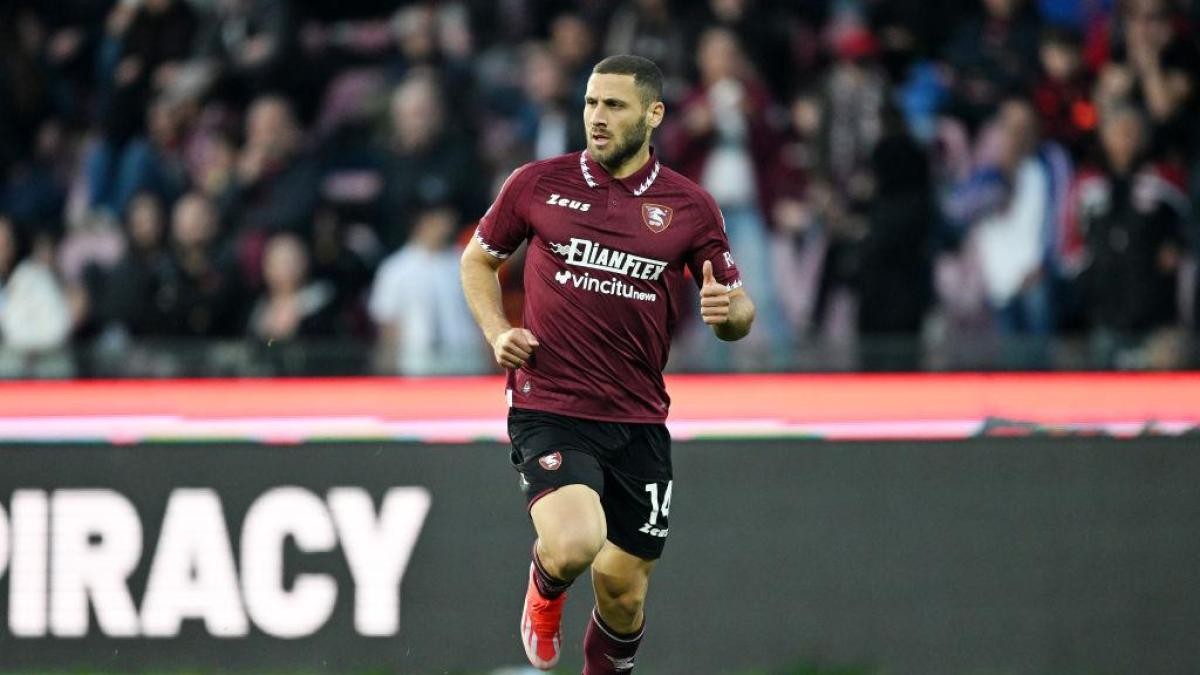 Shon Weissman con la maglia della Salernitana. Fonte foto: Gazzetta dello Sport