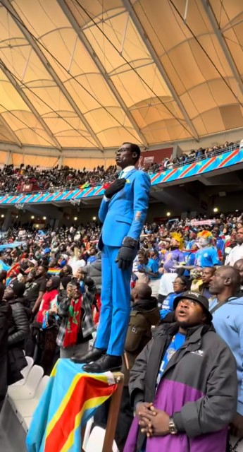 L'omaggio a Patrice Lumumba da parte di un tifoso del Congo