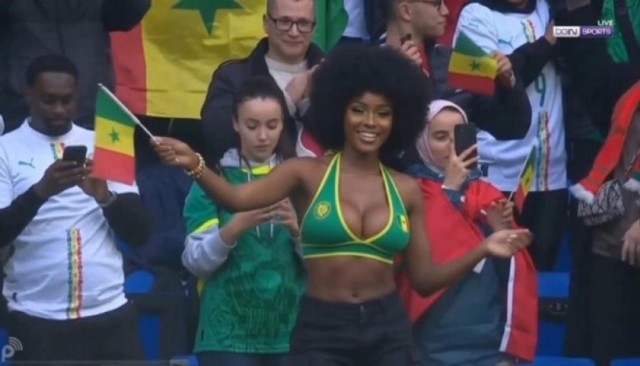 Una tifosa del Senegal, creata ad arte dal'IA