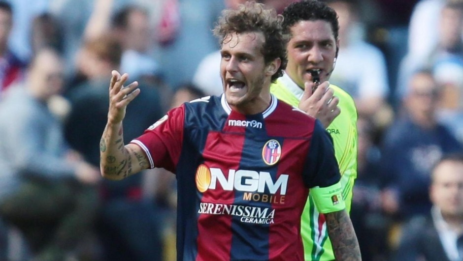 Alino Diamanti con la maglia del Bologna