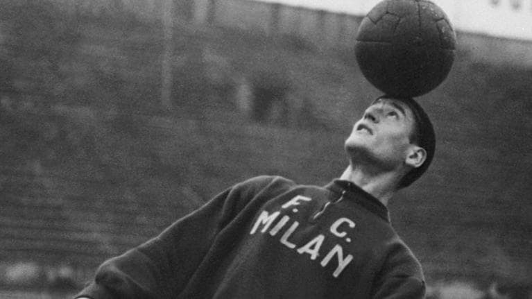 Nils Liedholm calciatore, con la maglia del Milan. Fonte: Uefa