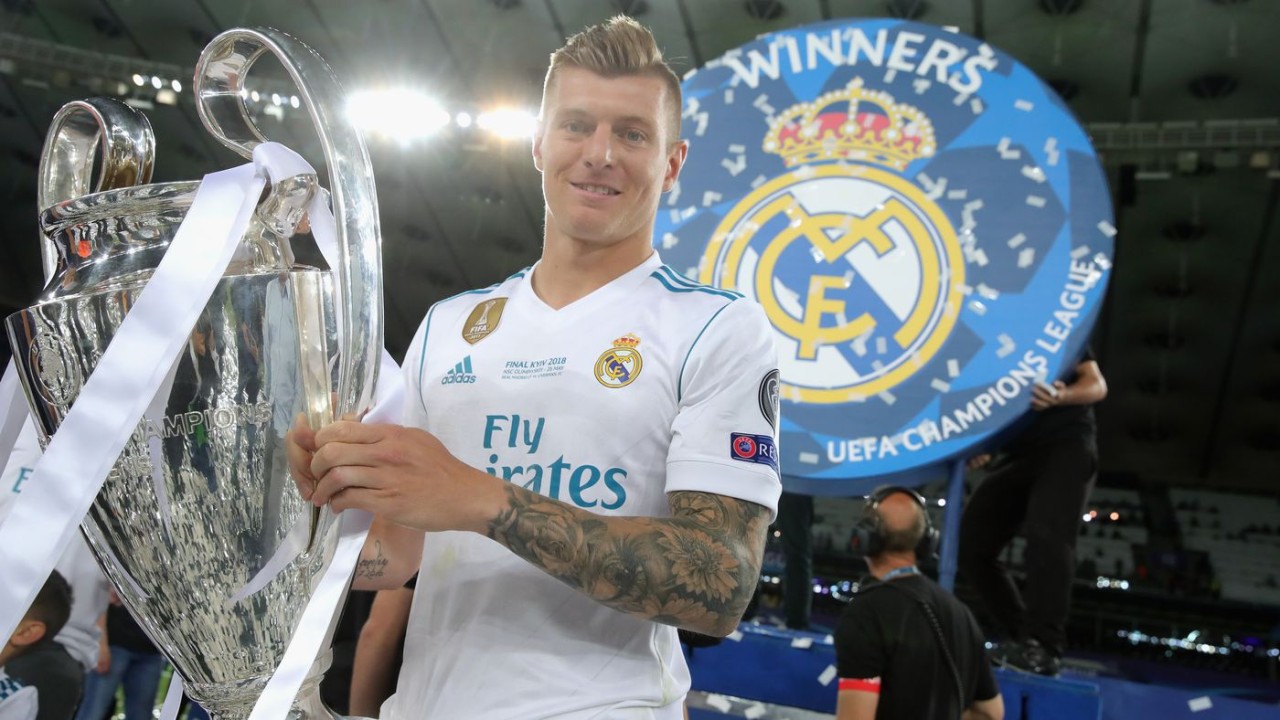 Toni Kroos con una delle tante Champions League